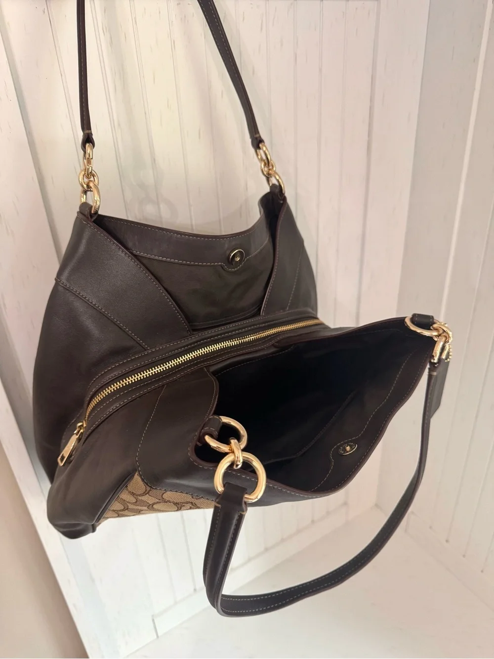Coach signature lexy